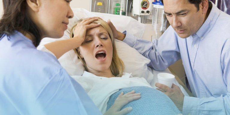 Las 3 Etapas Del Parto Cómo Es El Proceso Test Embarazo